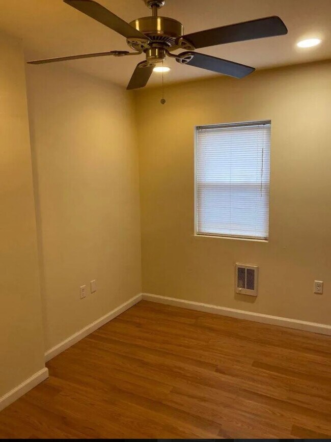 Foto del edificio - CHARMING STUDIO APARTMENT IN NORTH PHILADE...