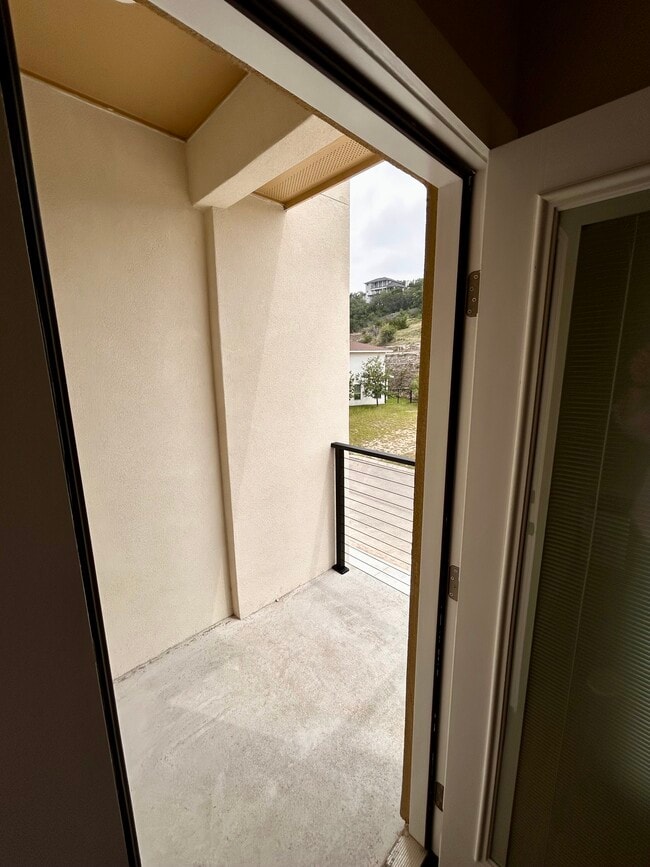 Building Photo - 115 Ave Ventana