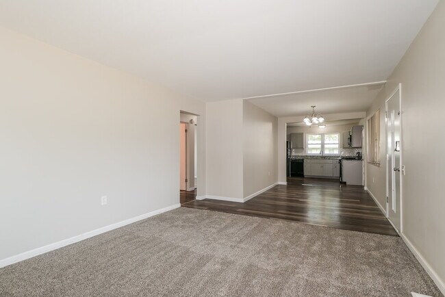 Foto del edificio - 1635 Trotterway Dr