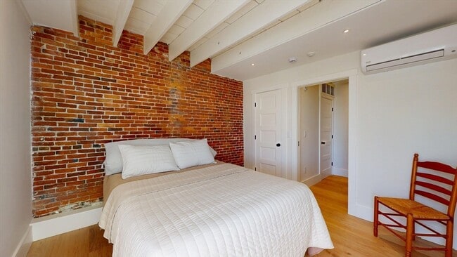 Building Photo - 1 Liberty St