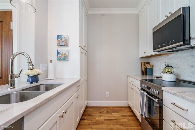 Building Photo - 1 br, 1 bath Condo - 604 Daniels St Unit B