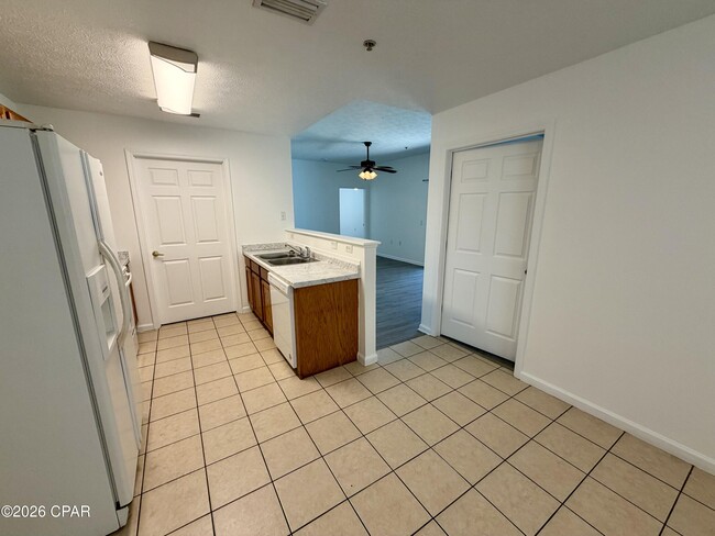 Building Photo - 9117 Laird St