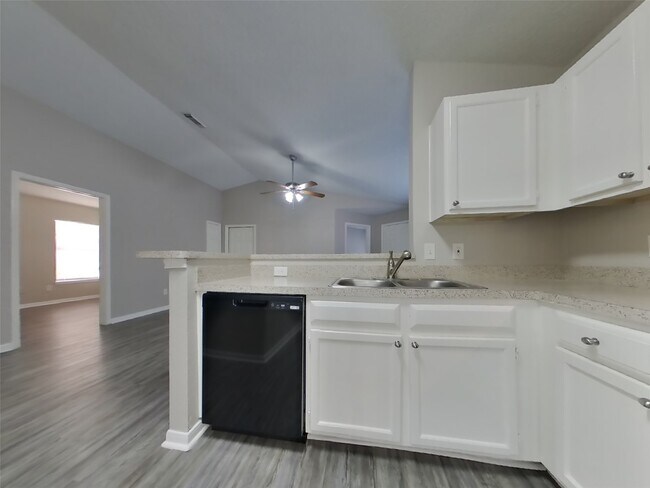 Foto del edificio - 3114 Kelling St