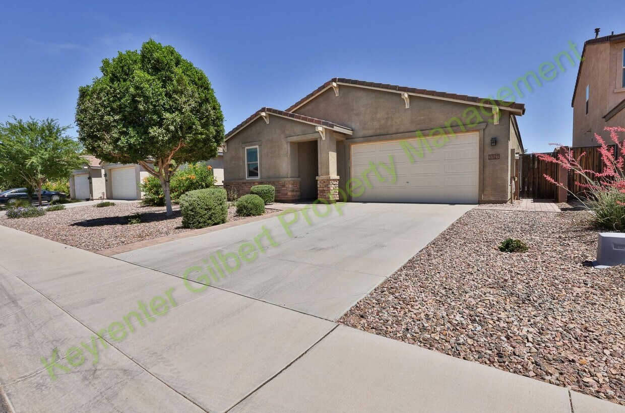 Foto principal - Beautiful 3-Bed/2-Bath Home in San Tan Valley’s The Parks Community.