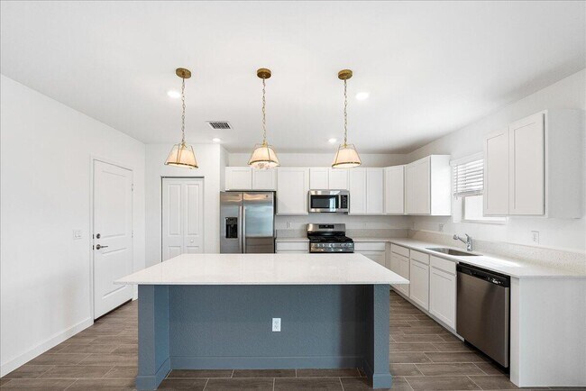 Foto del edificio - 6338 Windwood Wy