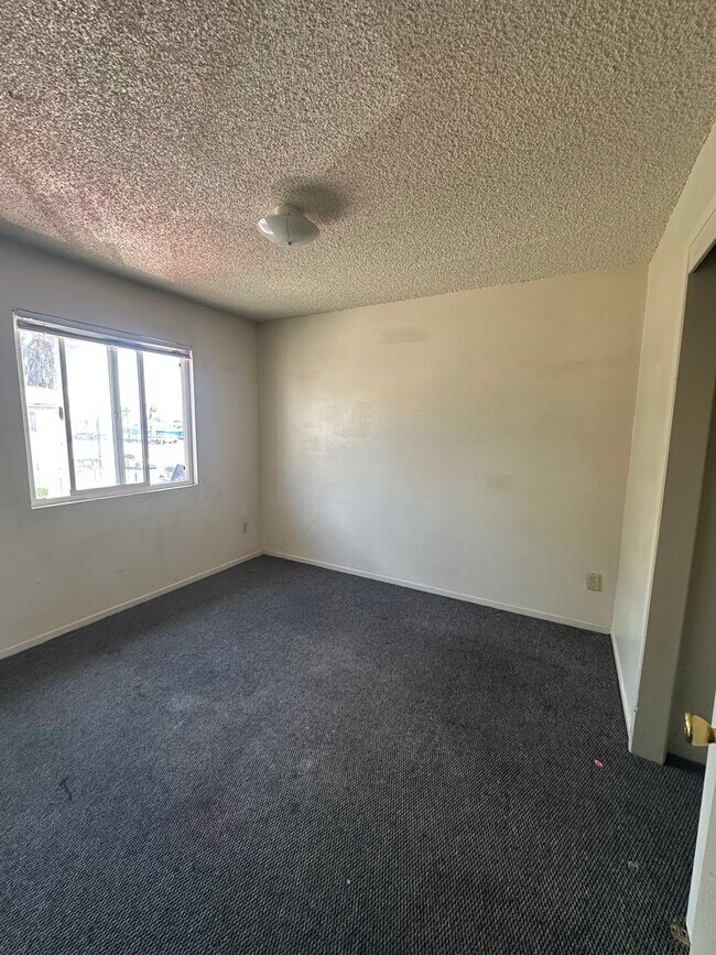 Foto del edificio - 128 White Ln