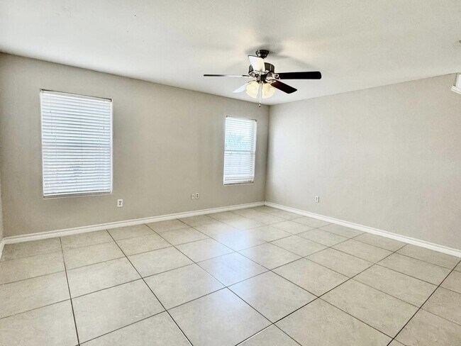 Building Photo - 2316 Old Spanish Trail