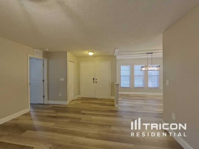 Building Photo - 1535 Bay Hill Cir