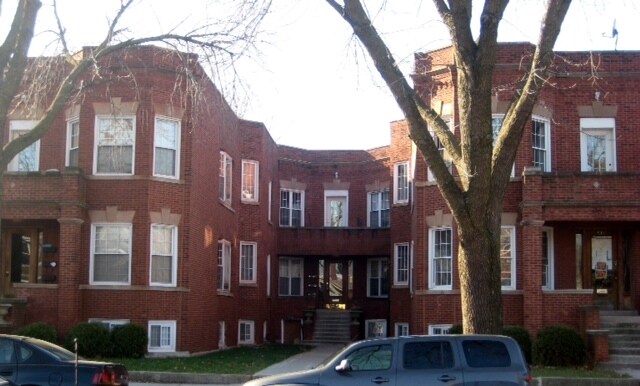 Foto principal - 7310-7314 S King Dr