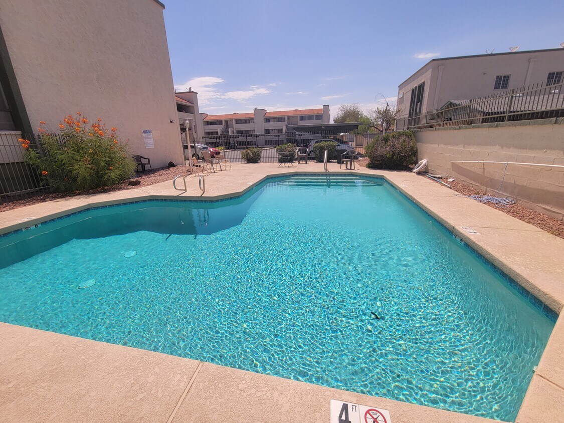 214 E Ruth Ave Unit 203, Phoenix, AZ 85020 Condo for Rent in Phoenix