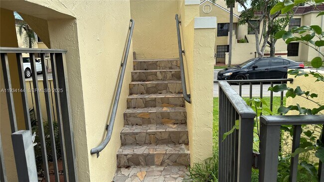 Building Photo - 8834 SW 130th Ct