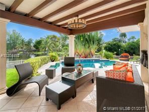 Foto del edificio - 2460 NE 196th St