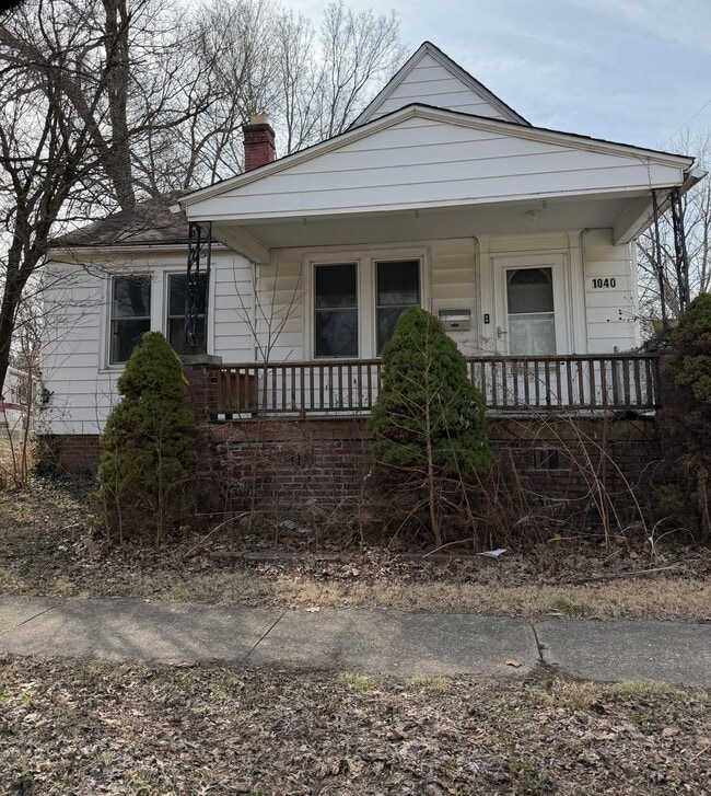 Building Photo - 1040 W Lawrence Ave