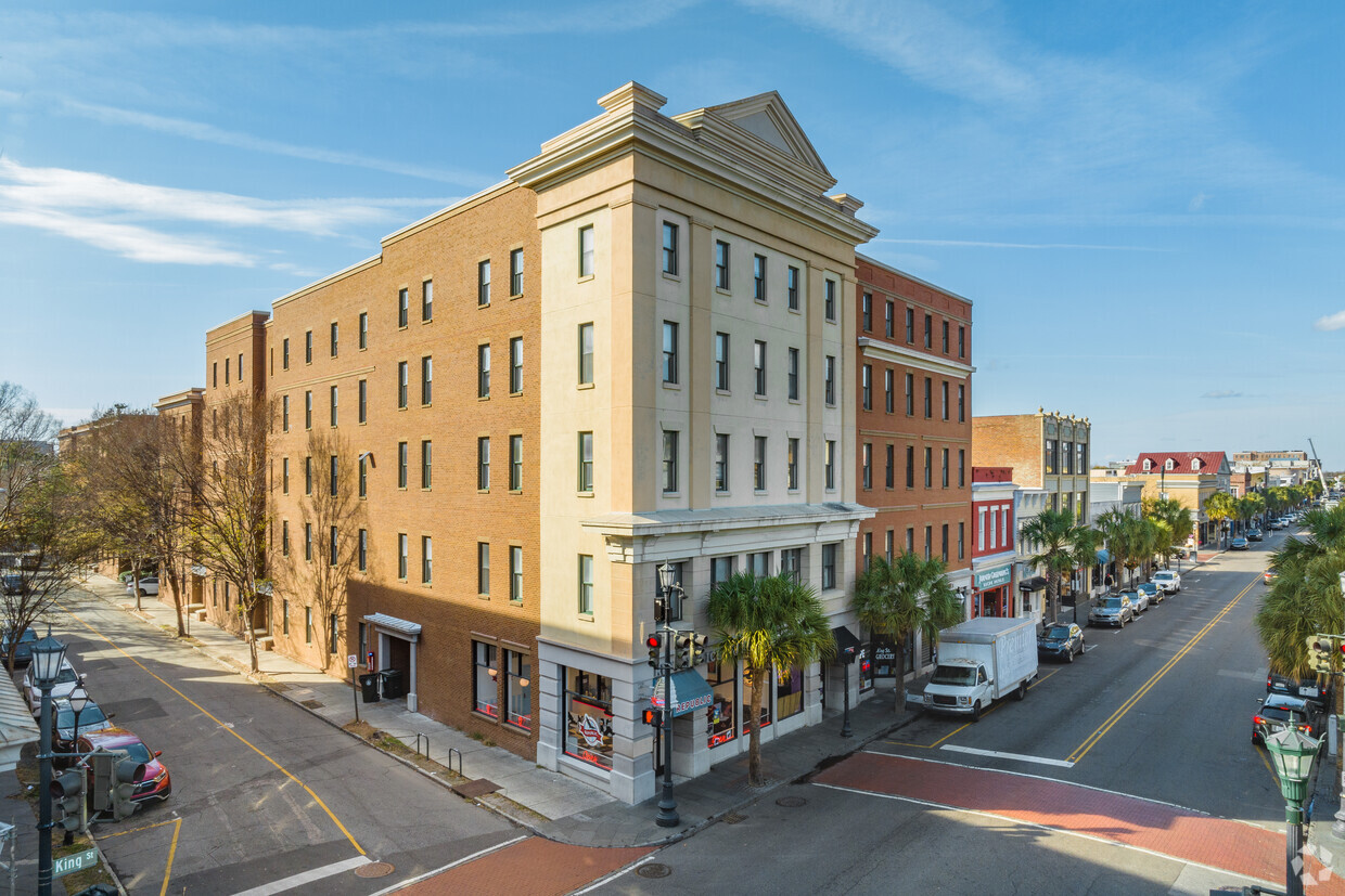 Primary Photo - 431 King St