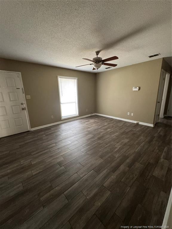 Foto del edificio - 638 Mosswood Ln