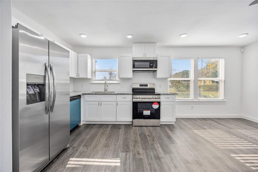 Foto principal - 8226 Bigwood St