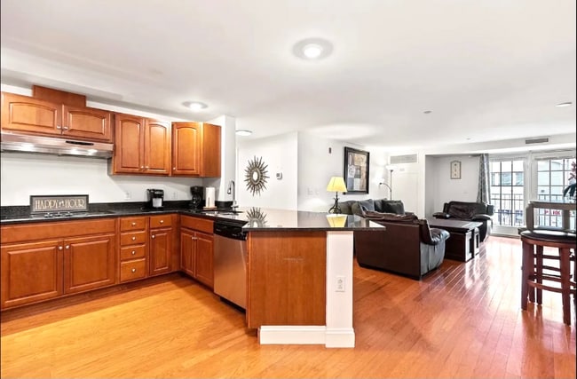 Photo - 1 E Grand Ave Apartment