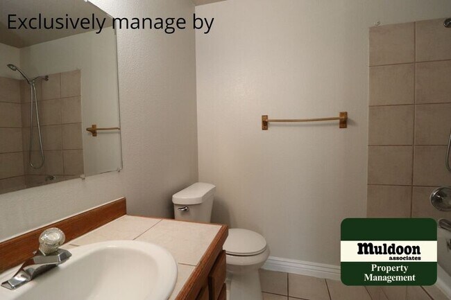 Building Photo - 415 E Stardust Dr