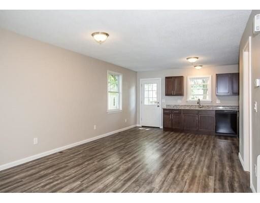 Foto principal - 55 Allendale St