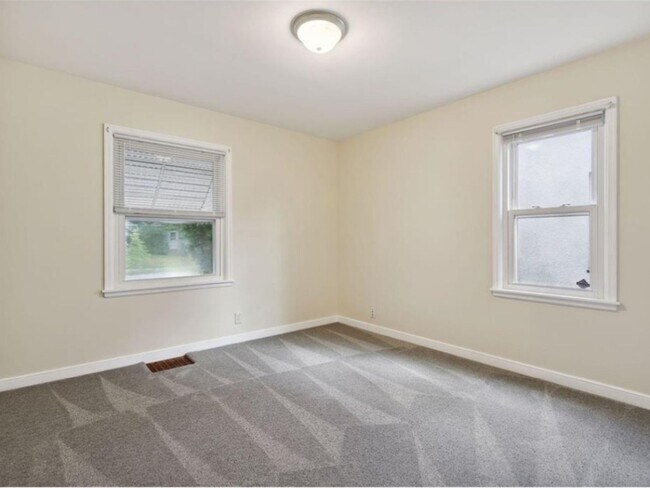 Foto del edificio - 3 Bedroom Single Family Home in Minneapolis