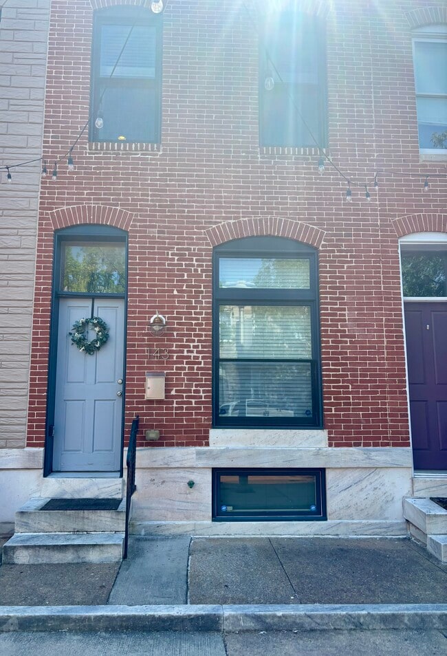 Building Photo - 143 N Kenwood Ave