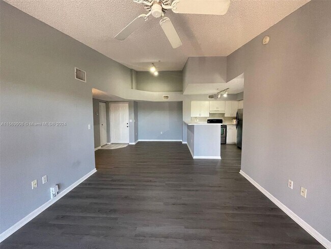 Foto del edificio - 2163 Renaissance Boulevard 305, Miramar, F...