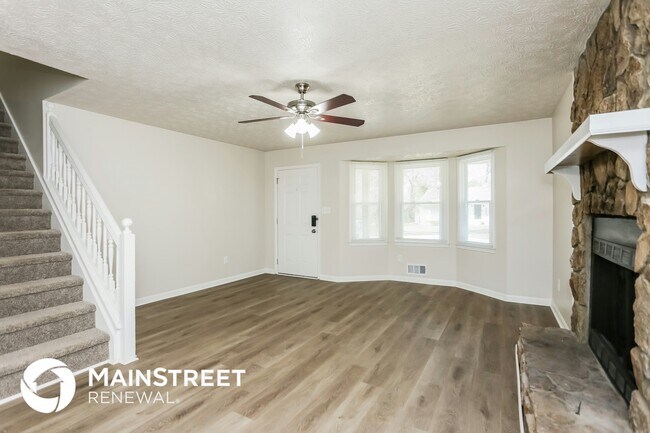 Building Photo - 570 Knollwood Dr