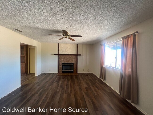 Building Photo - 2 br, 1 bath House - 16665 Las Palmas St.