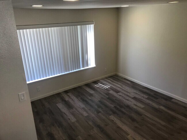 Foto del edificio - 28035 Ridgebluff Ct