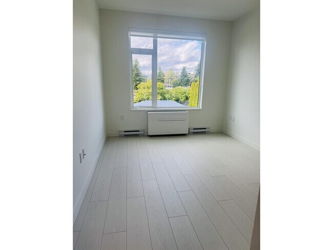 Photo du bâtiment - 10466-138A 138a St