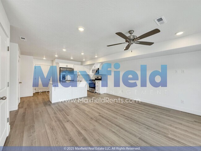 Foto del edificio - BRAND NEW - Modern 3-Bedroom, 2.5-Bathroom...