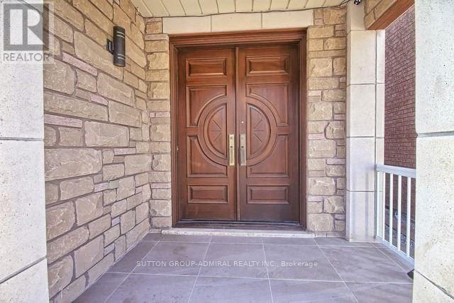 Photo du bâtiment - 70 Vivaldi Dr