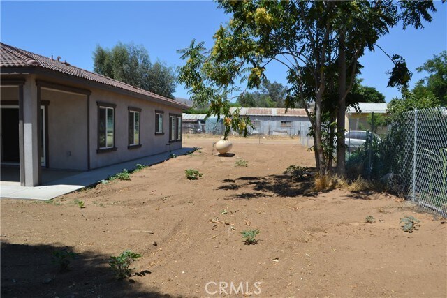 Foto del edificio - 22267 Mountain Ave
