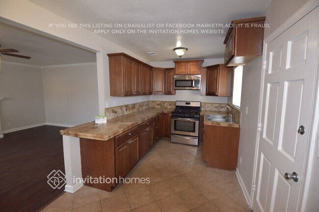 Building Photo - 11114 Blue Jay Dr