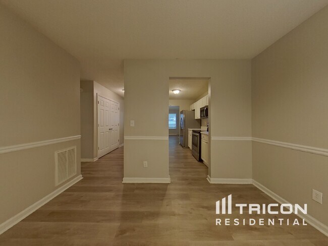 Foto del edificio - 2872 Knoll View Pl