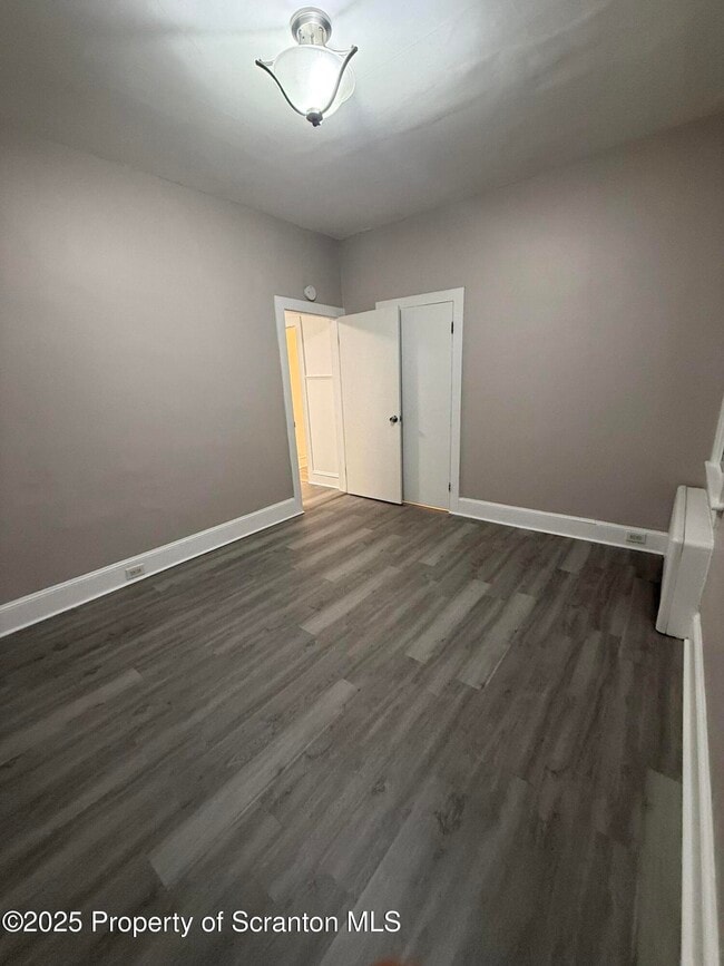 Foto del edificio - 929 Stafford Ave