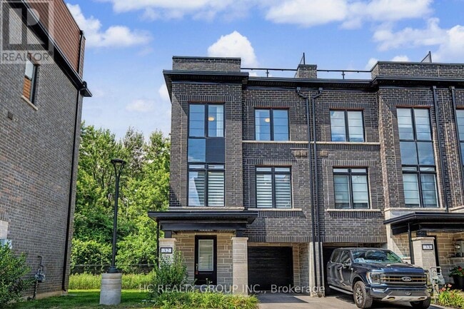 Building Photo - 258 Hespeler Rd