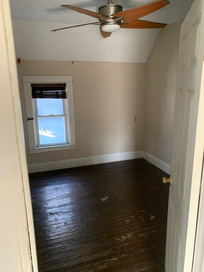 Building Photo - 171 Callodine Ave