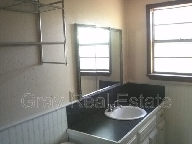 Building Photo - 11553 County Rd 3505