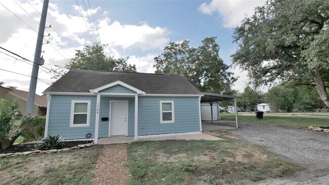 Building Photo - 1708 Texas Ave