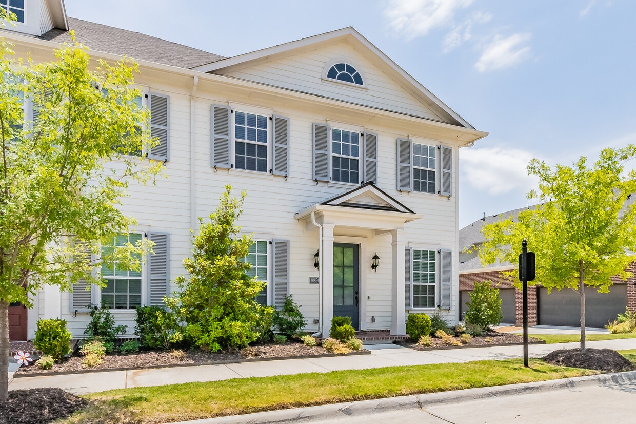 8850 Ice House Dr, North Richland Hills, TX 76180 Townhome Rentals in North Richland Hills TX