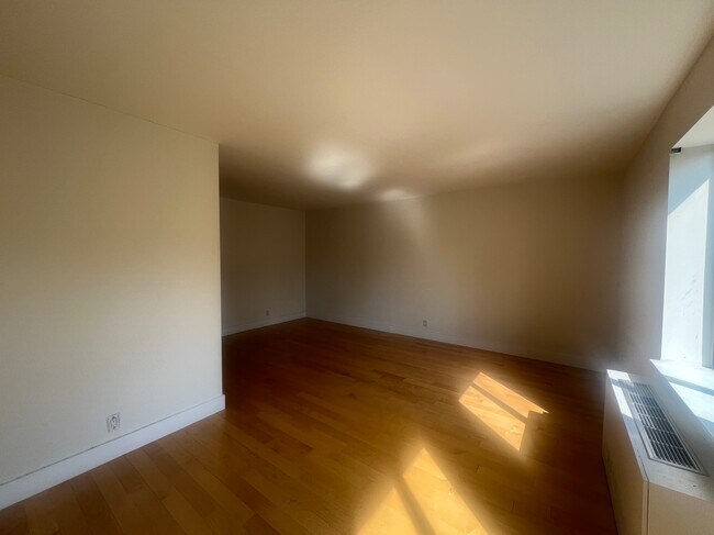 Foto del edificio - 410 W 53rd St