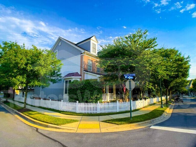 Building Photo - 1000 Heritage Fields Ave