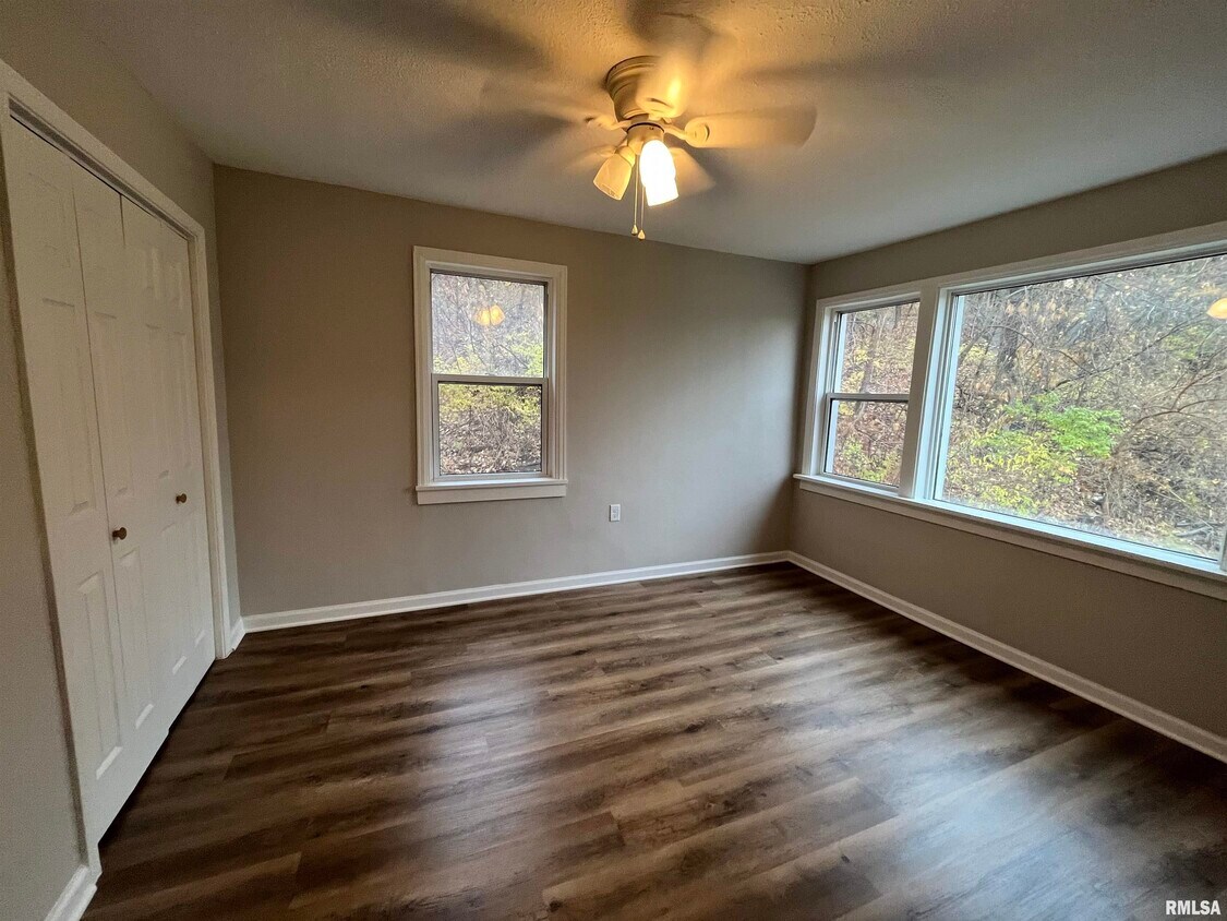 3525 38th Ave Unit 3, Moline, IL 61265 Room for Rent in Moline, IL