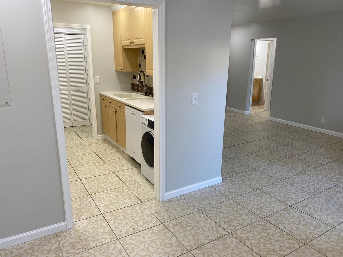 Foto principal - 515 Basswood Ave