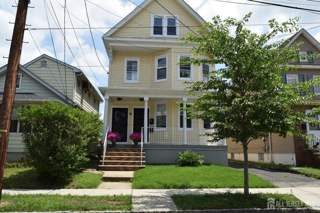 Building Photo - 157 Camden St