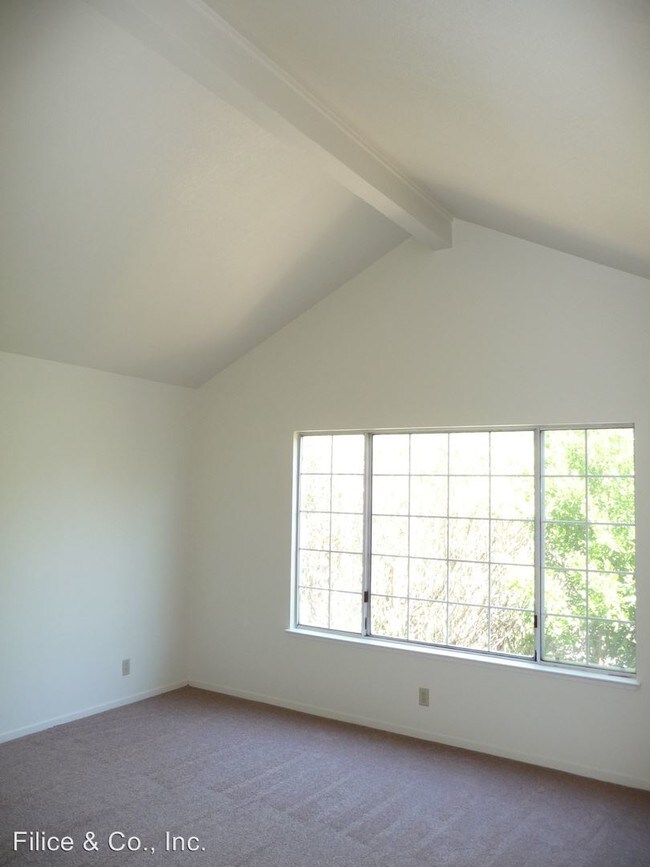 Building Photo - 5 br, 3 bath House - 1655 BRENTWOOD LANE
