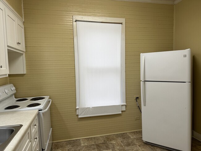 Foto del edificio - 329 Sanford Ave