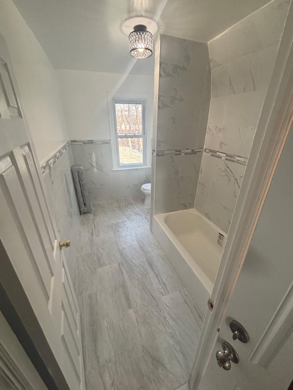 Building Photo - 52 Hilton St