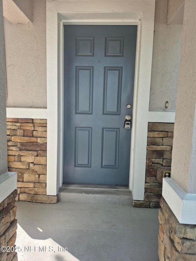 Building Photo - 5851 Parkstone Crossing Dr